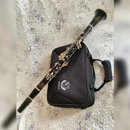 Clarinete em SI 18 chaves
