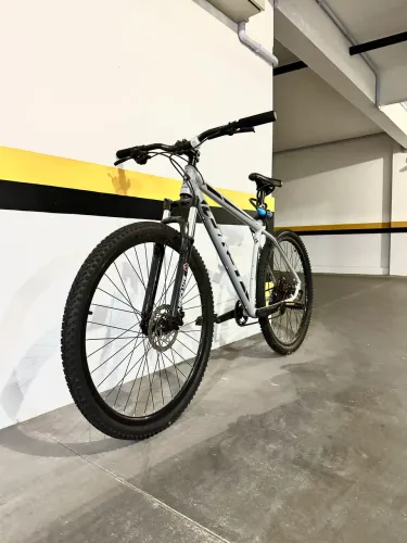 Bike (Bicicleta) First Aro 29 Montada