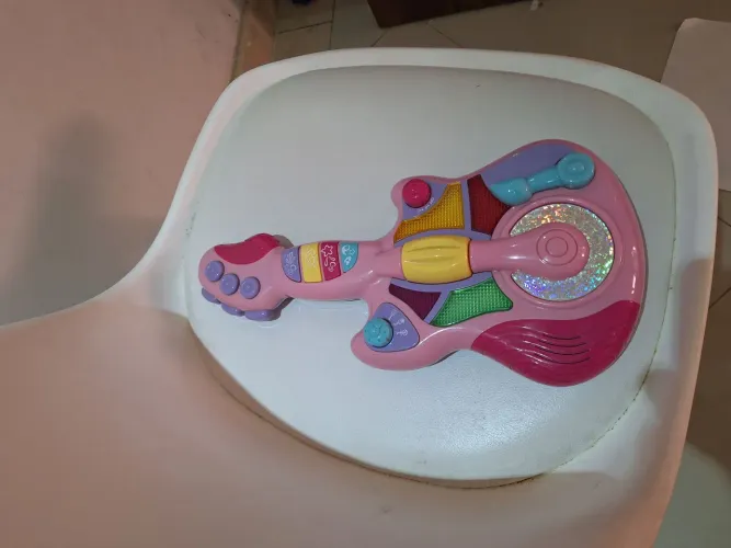 Guitarra Brinquedo Infantil - Musical e Divertida!