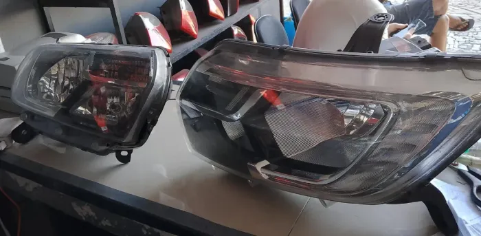 Sandero ano 2022 par de farol LED