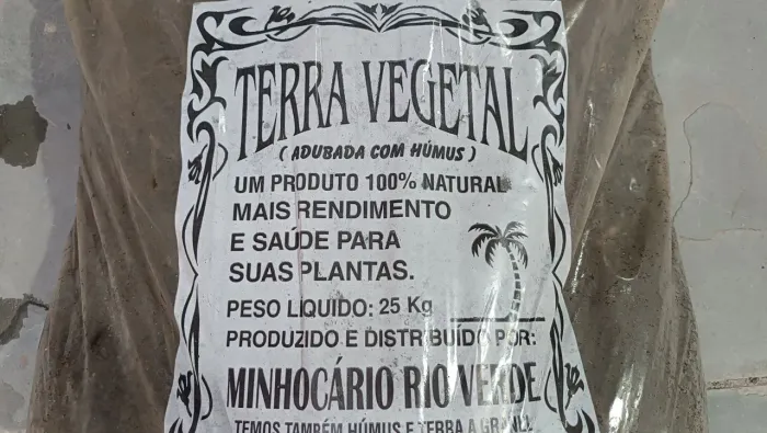 25kg Lacrado Terra adubada com Humus Lacrado