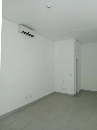Loja comercial 50m² no centro de Sete Lagoas. 