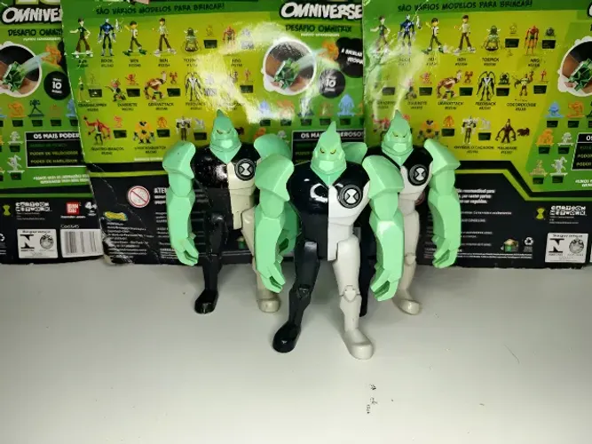 Boneco Diamante Ben 10 Clássico Bandai