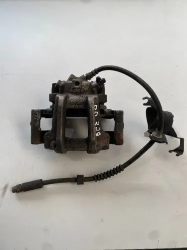 Pinça de freio dianteira direita bmw 328 2014 2015