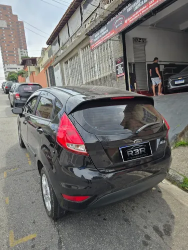 Ford Fiesta 1.5 16V Flex Mec. 5P 2015