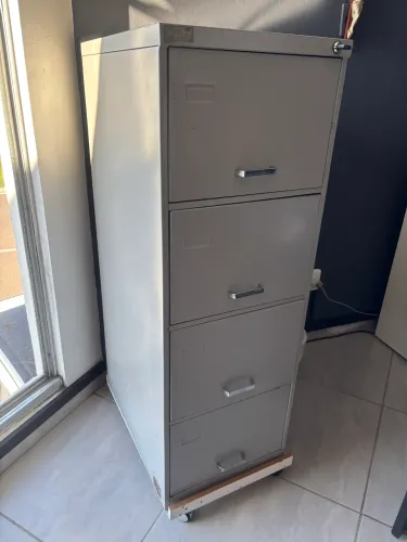 Arquivo de aço 4 gavetas