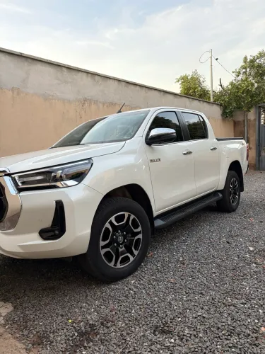 Toyota Hilux CD SRX 4X4 2.8 TDI 16V Diesel Aut. 2022