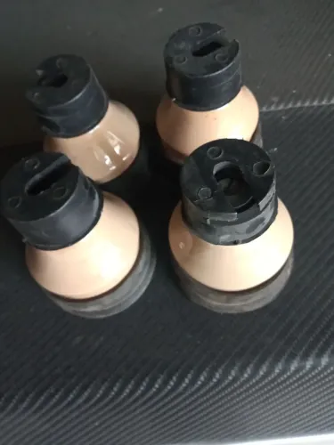 Vendo 4 pé de geladeira antigo relíquia