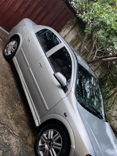 Chevrolet Astra Sedan 2.0/ CD 2.0 MPFI 8V 4P Aut. 2004