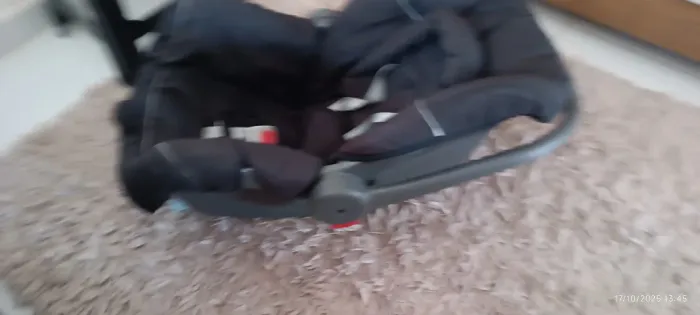 Vendo bebê conforto 