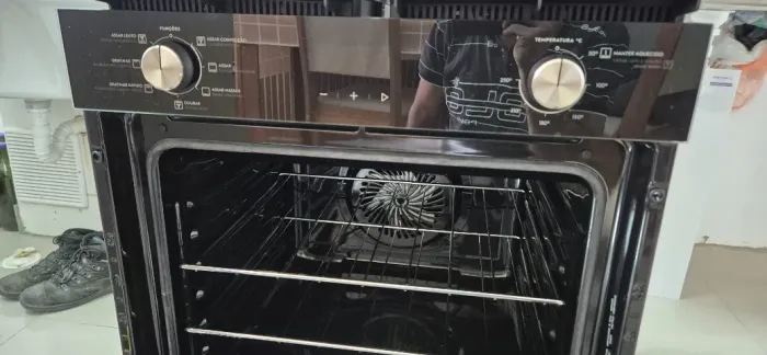 Forno elétrico Electrolux 80L 220v