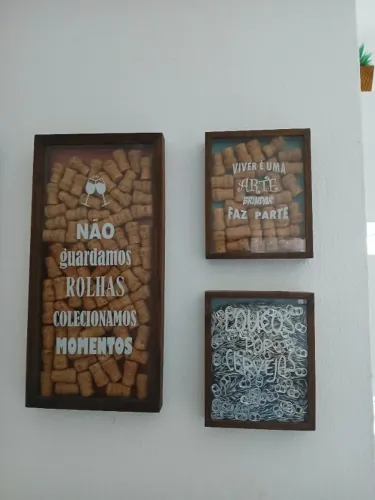 Quadro de Rolhas e Lacres de cerveja