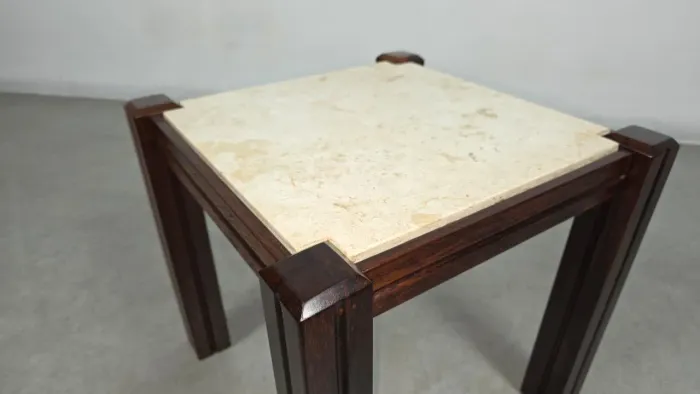Mesa auxiliar década de 60