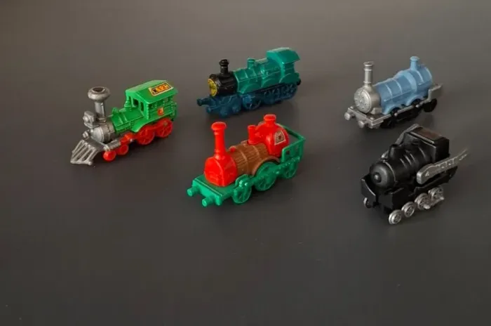 Trens coleção kinder ovo