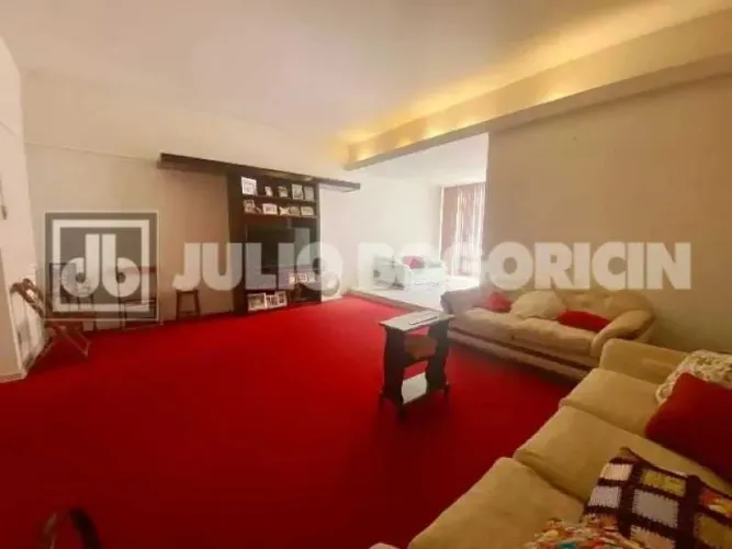 Apartamento : / Residencial / Copacabana