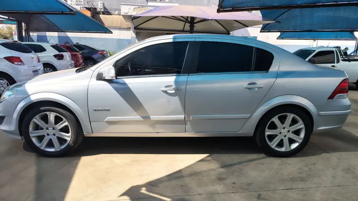 Vectra elegante automático 10/11
