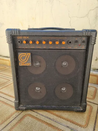 Amplificador de Guitarra Oliver by Roland GS-15X
