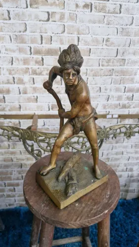 Escultura em Bronze Caupolican
