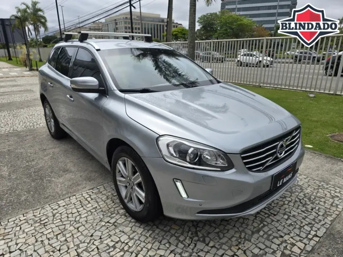 Volvo XC-60 XC 60 T-5 Dynamic 2.0 FWD Turbo Gasolina 4P AUT 2017