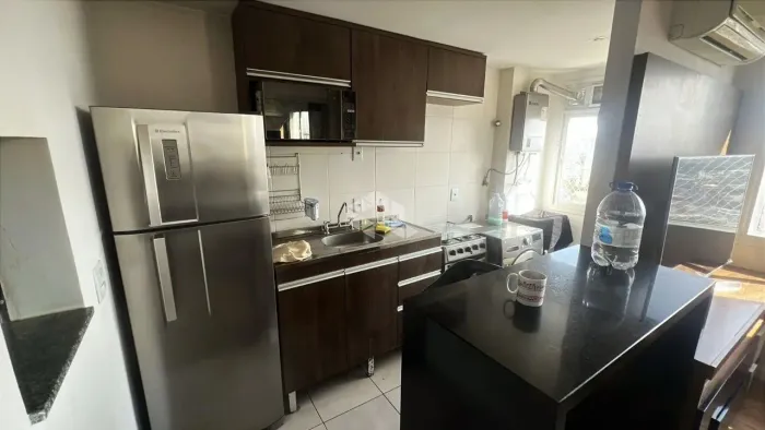 Apartamento à venda SEMI MOBILIADO, 2 dormitórios, 1 vaga e infra - Azenha - Porto Alegre