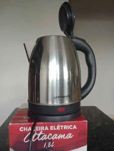 Chaleira elétrica de inox