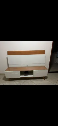 Rack com painel laqueado