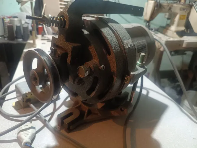 Motor de máquina de costura industrial semi-novo Sun special