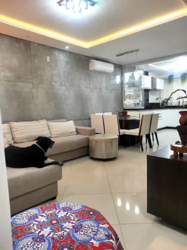 Vendo Sobrado no Vila Nova: Conforto e Localização Privilegiada