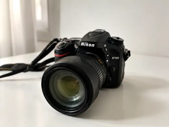 Nikon D7100 + acessórios | Pronta para uso