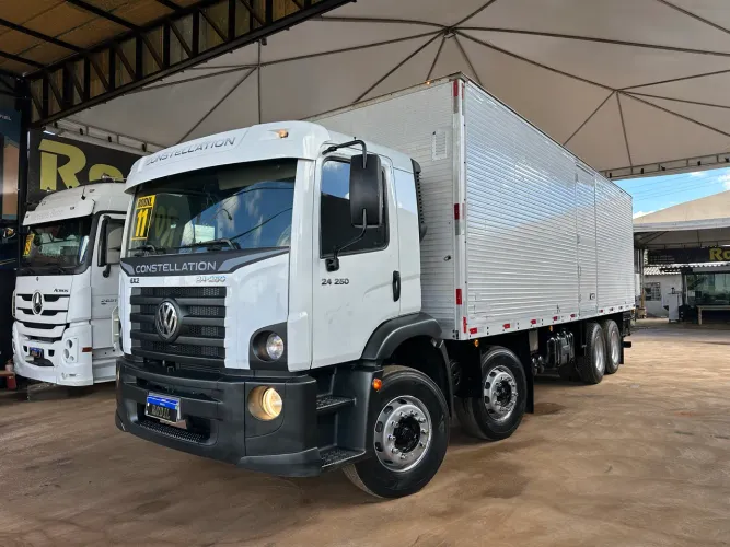 VW 24-250 ano:2011 8x2 Bi-truck 2* Dono