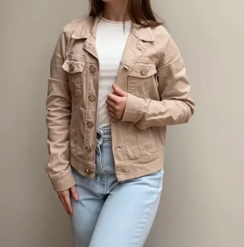 Jaqueta jeans bege feminina