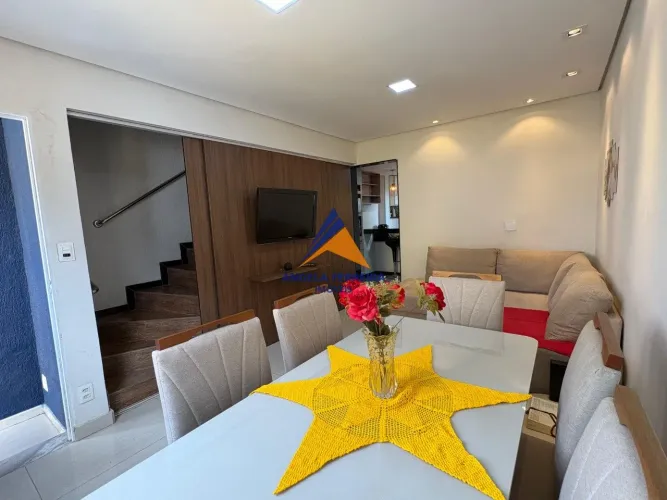 LOCAÇÃO! Casa TODA MOBILIADA em condomínio no bairro Copacabana com 2 quartos, 1 vaga de g