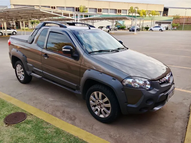 Fiat Strada Adventure 1.8/ 1.8 Locker Flex CE 2014