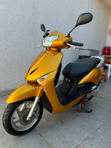 Honda Lead 110 (2011/2011) - Muito Conservada