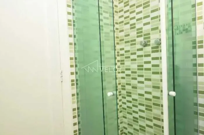Apartamento : / Residencial / Glória