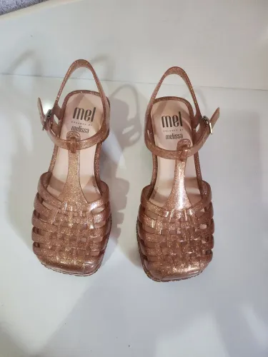 Melissa infantil