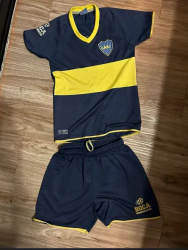 Uniforme escola de futebol Boca Juniors tamanho 6