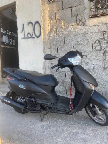 Honda lead