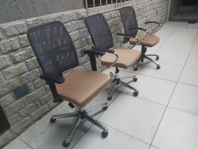 Cadeira Giratória de Escritório 