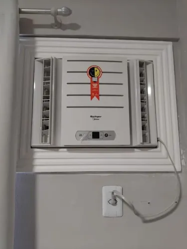 Ar condicionado 7.500 btus, 220 volts em ótimo estado, chamaa