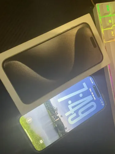 iPhone 15 Pro Max Seminovo - Bateria 86% - Na Caixa c/ Garantia