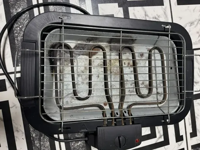 Churrasqueira Elétrica Multilaser Gourmet - Pouquíssimo Uso