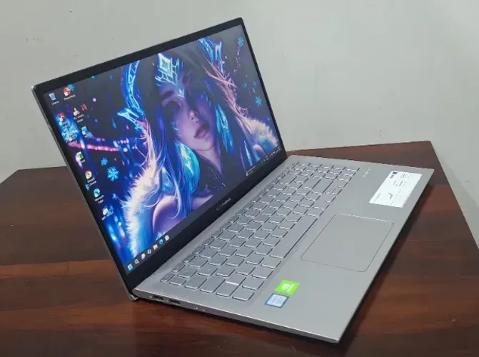 ASUS VivoBook X512FJ i5 8ª | 8GB | NVMe 256GB + 1TB | MX230 2GB