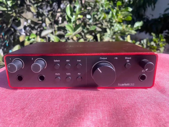 Interface de Audio Focusrite 2i2 4gen