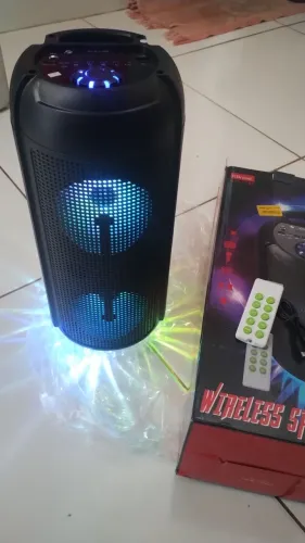 Vendo caixa de som nova nunca usada no precinho