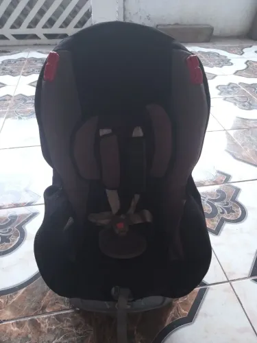 Cadeirinha de carro usado 