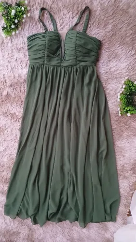 ROUPA USADA 1 VEZ