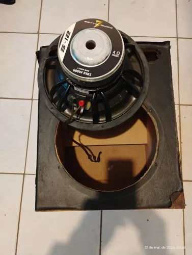 Vende-se subwoofer 600 Watts RMs
