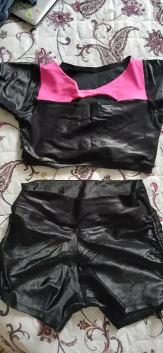 Bazar roupas fitness. 