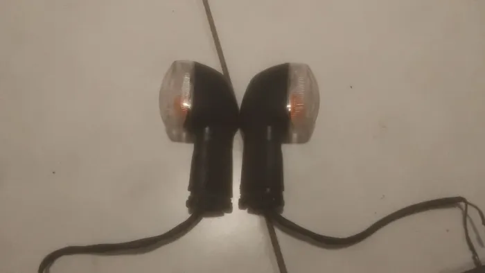 Setas dianteiras FZ25
